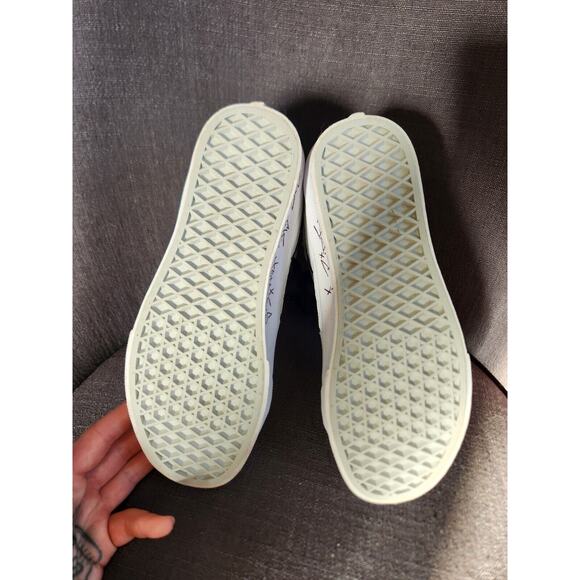 Hand Painted Custom Vans M6/W7.5 - Picture 10 of 12